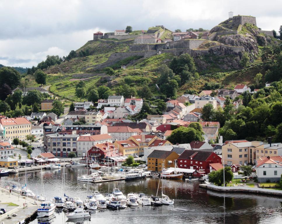 Home Hotel Park Halden Bagian luar foto